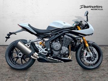 TRIUMPH SPEED TRIPLE 1200 RR