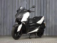 YAMAHA XMAX 300