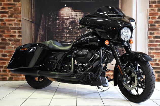 HARLEY-DAVIDSON STREET GLIDE (2020/70) for sale [ref: 100117400]