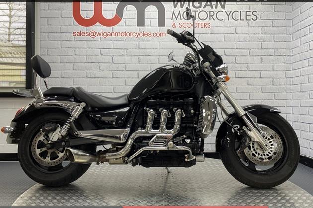 TRIUMPH ROCKET III CLASSIC