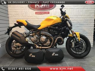 DUCATI MONSTER 821 