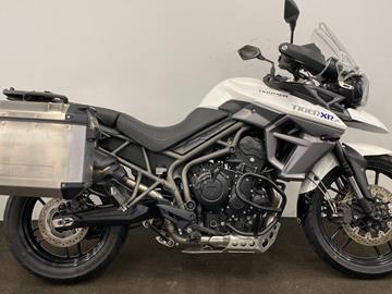 TRIUMPH TIGER 800 XR