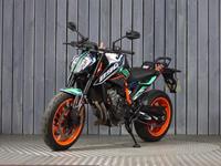 KTM 890 DUKE R