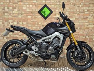 YAMAHA MT-09 