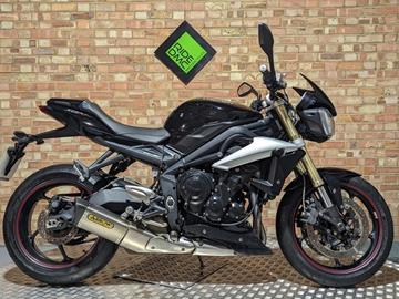 TRIUMPH STREET TRIPLE 675