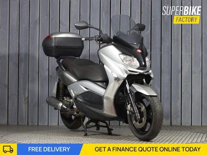 YAMAHA XMAX 250