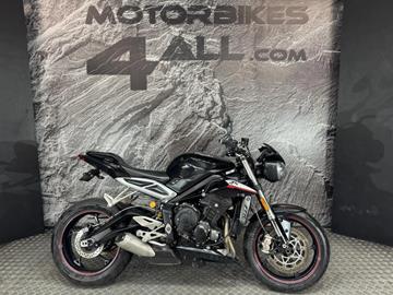 TRIUMPH STREET TRIPLE 765 RS