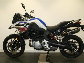 BMW M1000R