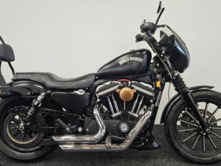 HARLEY-DAVIDSON SPORTSTER 883 