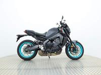 YAMAHA MT-09