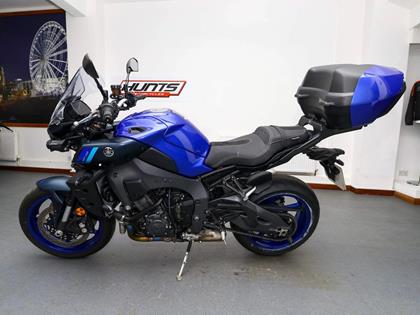 YAMAHA MT-10