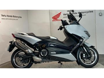 YAMAHA TMAX 530