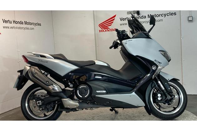 YAMAHA TMAX 530