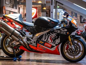 APRILIA RSV1000 R