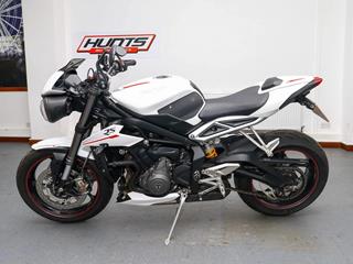 TRIUMPH STREET TRIPLE 765 RS 