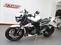 TRIUMPH STREET TRIPLE 765 RS