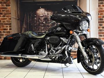 HARLEY-DAVIDSON STREET GLIDE