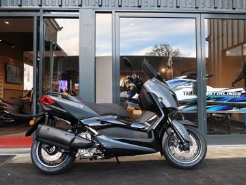 YAMAHA XMAX 300