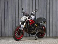 DUCATI MONSTER 821