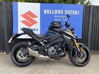 SUZUKI GSX-S1000 