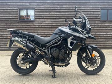 TRIUMPH TIGER 800 XR