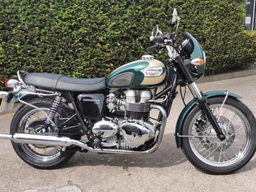 TRIUMPH BONNEVILLE T100