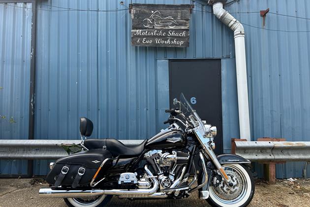 HARLEY-DAVIDSON ROAD KING