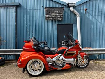 HONDA GL1800 GOLDWING