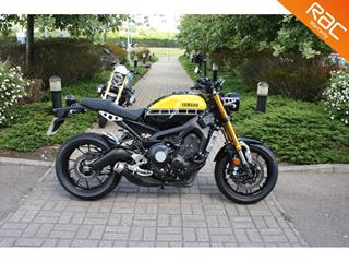 YAMAHA XSR900 