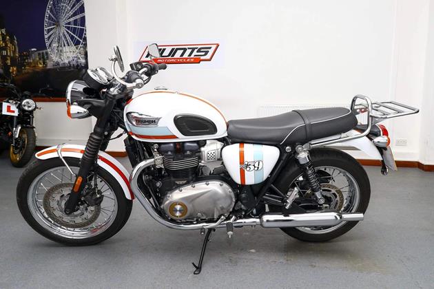 TRIUMPH BONNEVILLE T100