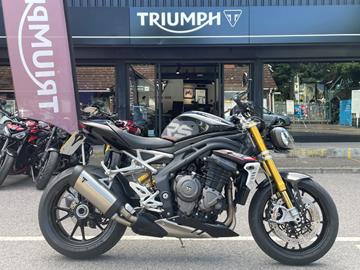 TRIUMPH SPEED TRIPLE 1200 RS