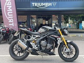 TRIUMPH SPEED TRIPLE 1200 RS 