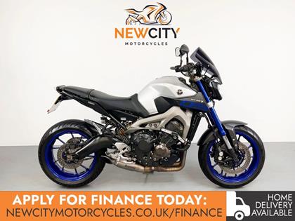 YAMAHA MT-09