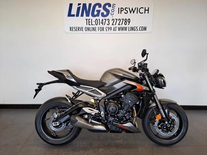 TRIUMPH STREET TRIPLE 765 RS