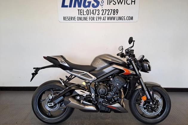 TRIUMPH STREET TRIPLE 765 RS