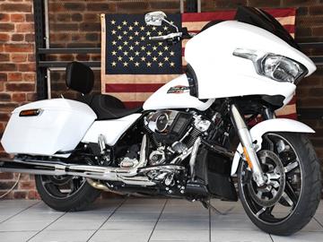 HARLEY-DAVIDSON ROAD GLIDE