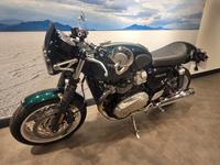 TRIUMPH THRUXTON 1200