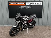 TRIUMPH STREET TRIPLE 765 RS