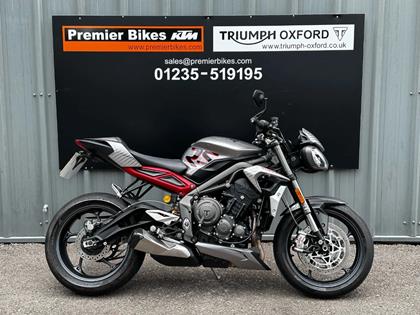 TRIUMPH STREET TRIPLE 765 RS