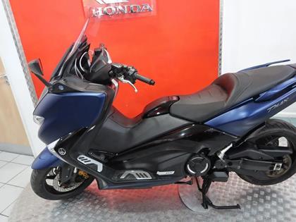 YAMAHA TMAX 530