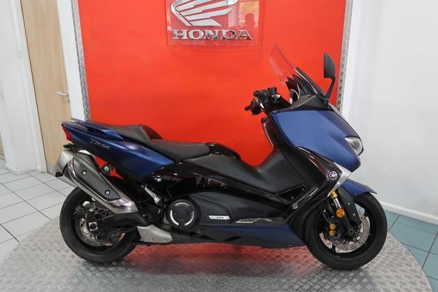 YAMAHA TMAX 530