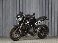 TRIUMPH STREET TRIPLE 765 RS