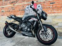 TRIUMPH STREET TRIPLE 765 RS