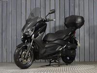 YAMAHA XMAX 250