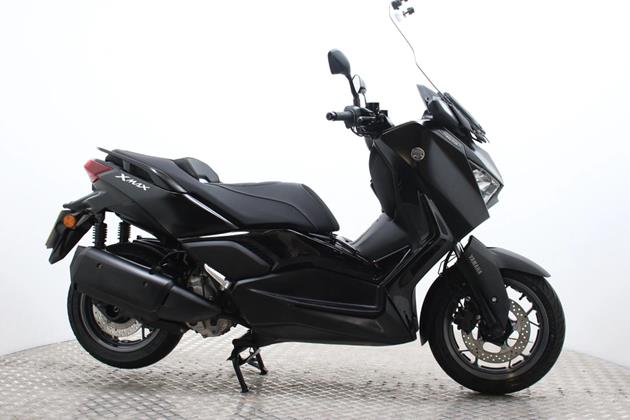 YAMAHA XMAX 300