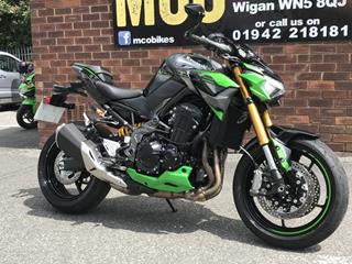 KAWASAKI Z900 