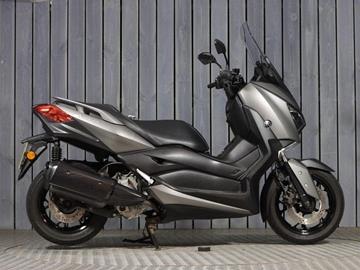 YAMAHA XMAX 300