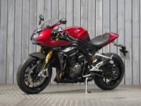 TRIUMPH SPEED TRIPLE 1200 RR