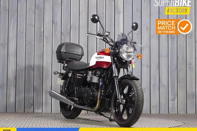 TRIUMPH BONNEVILLE 900