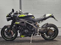 TRIUMPH SPEED TRIPLE 1050